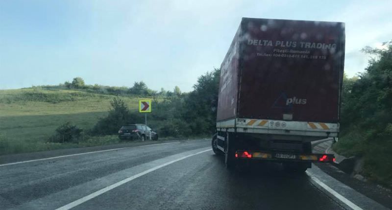 foto accident la șura mare. trafic alternativ