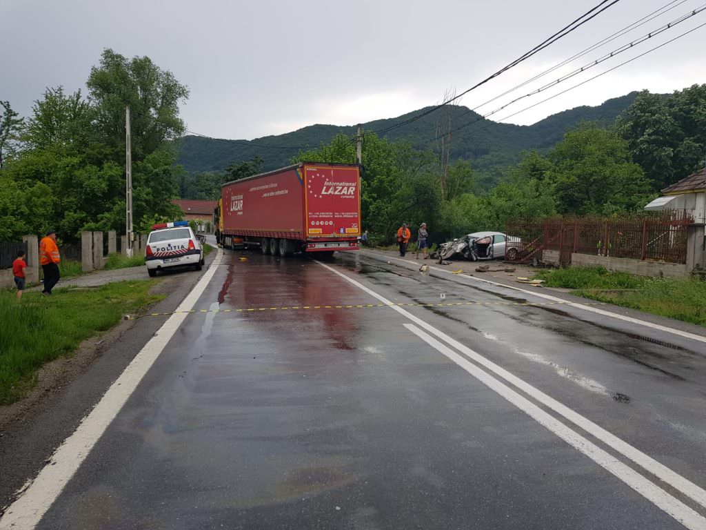 FOTO Accident grav între Sibiu și RM. Vâlcea pe DN7