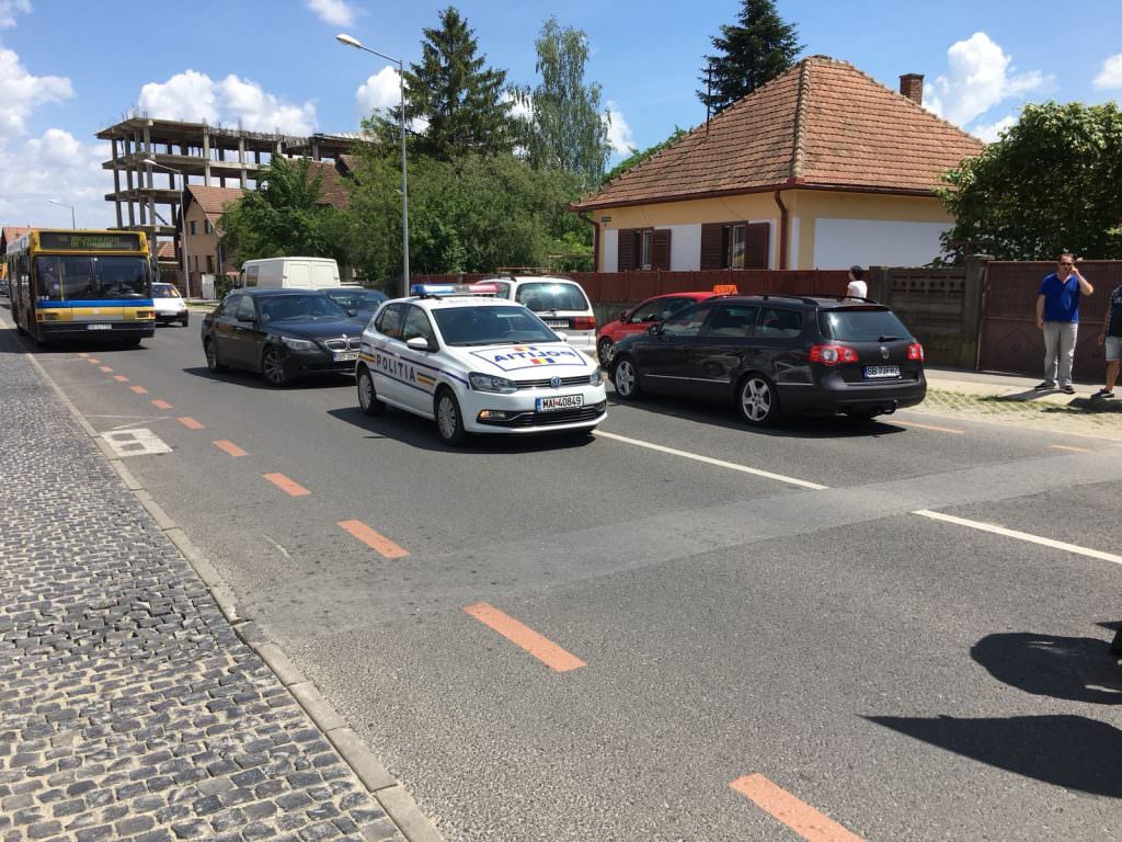 foto băiețel lovit pe trecerea de pietoni pe calea poplăcii