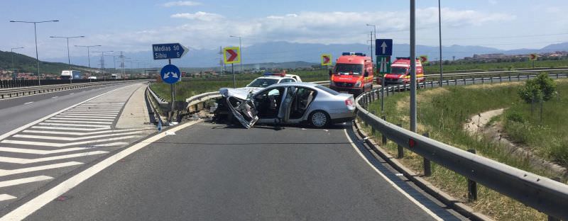 accident cu trei răniți pe autostradă la sibiu la ieșirea spre mediaș