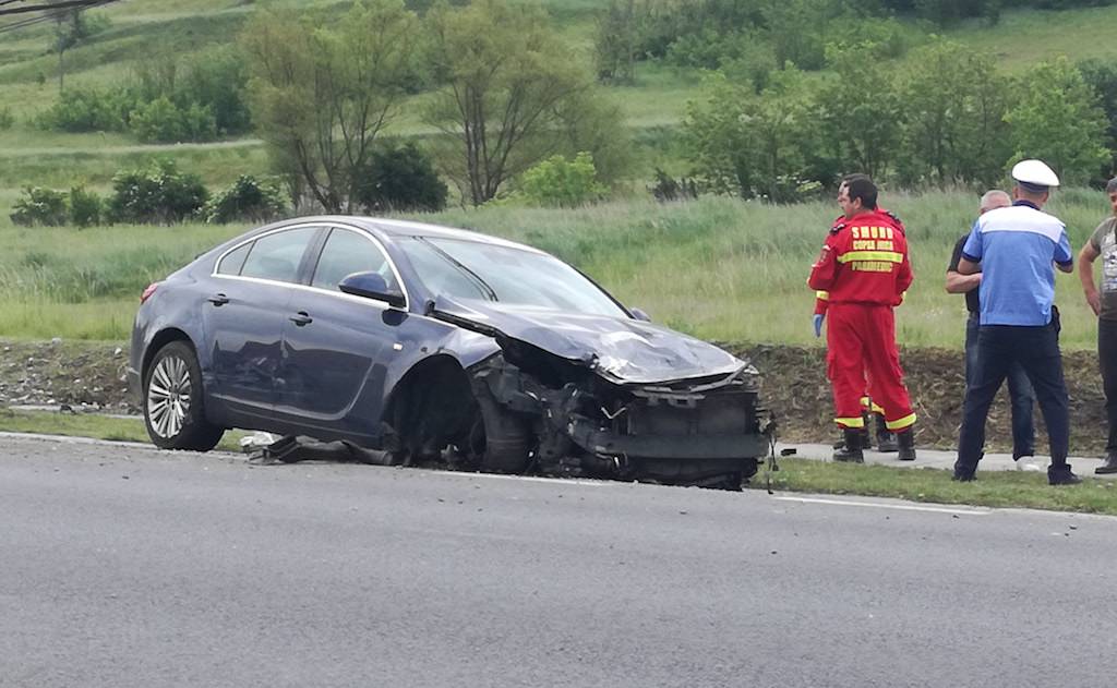 FOTO - Accident cu trei mașini la Copșa Mică. Din neatenția unui șofer