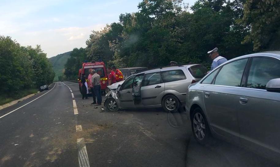 update foto accident pe dn14 la șura mare. două persoane rănite