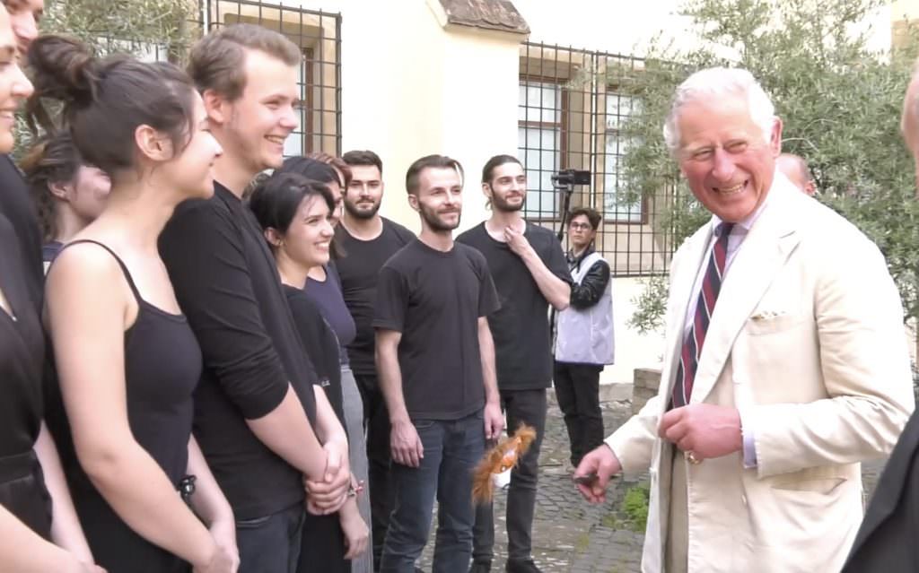 video – foto prințul charles fascinat de sibiu. s-a plimbat prin centrul istoric și a stat mai mult decât planificase