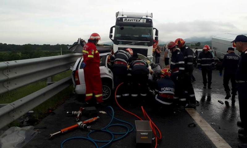 video - imagini cu accidentul în care au murit patru oameni pe a1, deva - sibiu