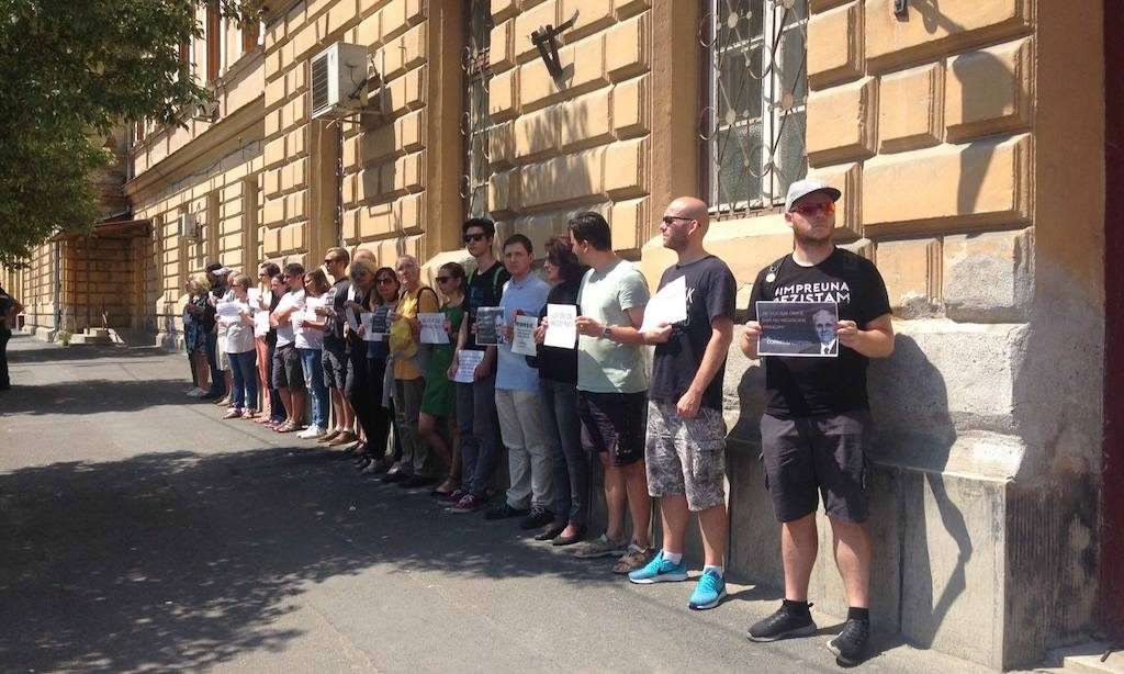 VIDEO FOTO Flashmob pentru susținerea justiției în fața Tribunalului Sibiu