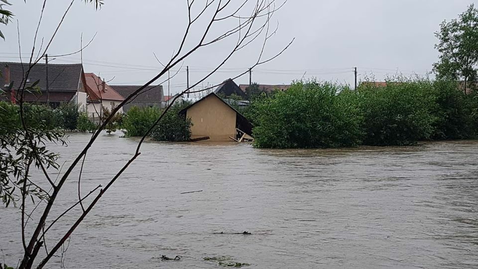 cod portocaliu de inundaţii în sibiu și alte șase județe