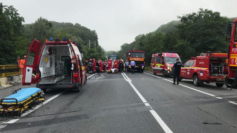 update foto - accident pe dn1 la bradu. o persoană grav rănită