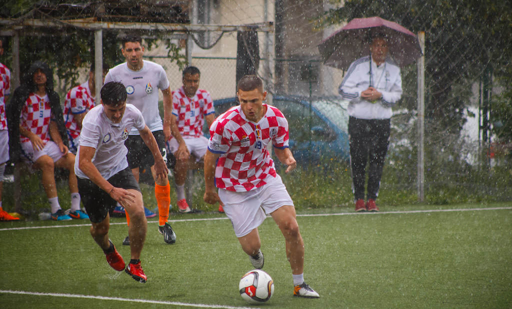 opt echipe în lupta pentru cupa româniei la minifotbal la sibiu