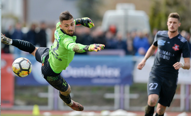 becali vrea să fure portarul lui fc hermannstadt