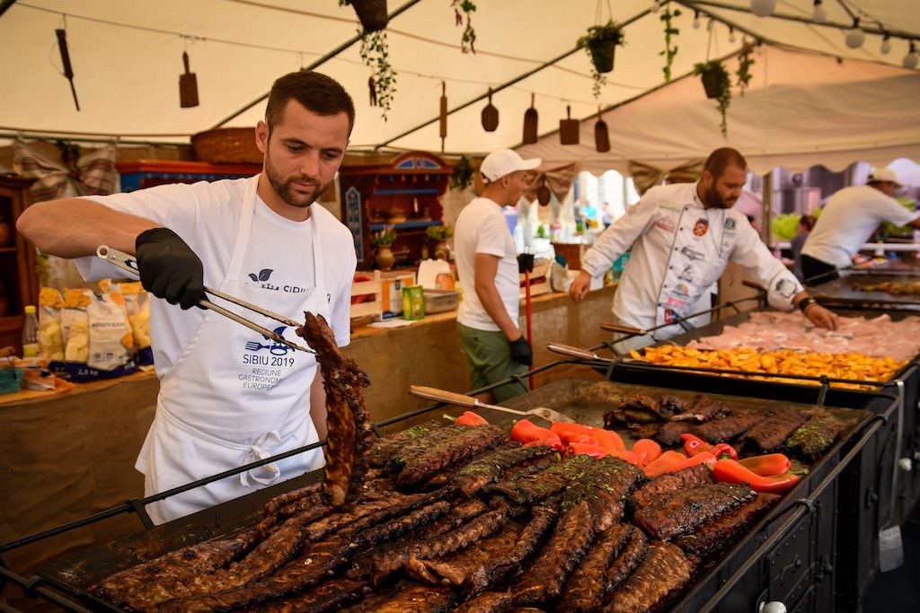 Sibiu Regiune Gastronomică Europeană 2019 are un nou ambasador – tânărul bucătar Andra Andriuc