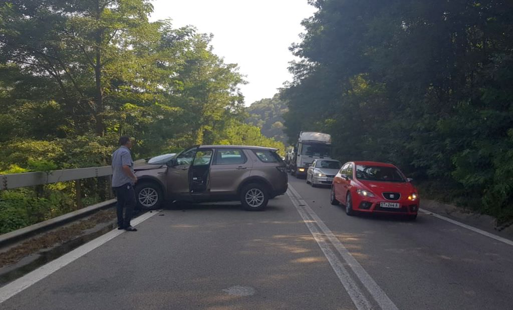 UPDATE FOTO Accident pe Valea Oltului. Un copil printre victime