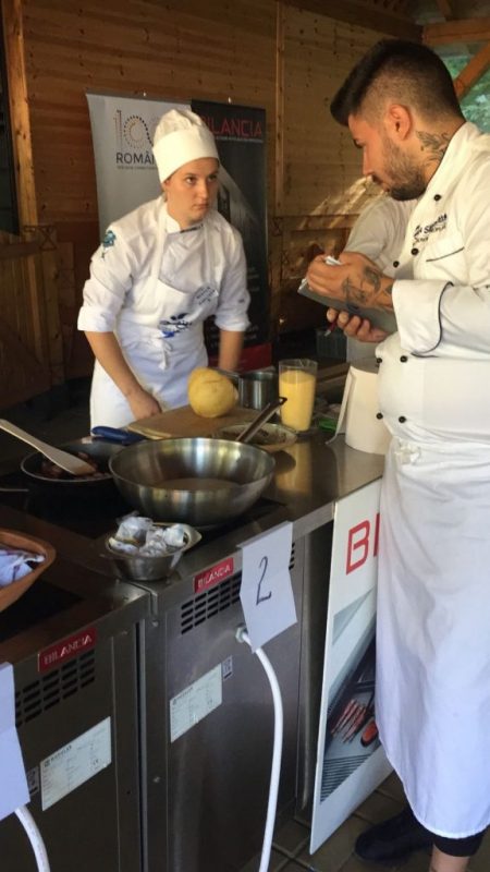 Patru tineri bucătari sibieni se vor întrece în finala Concursului European Young Chef Award din 19 august, în Piața Mare