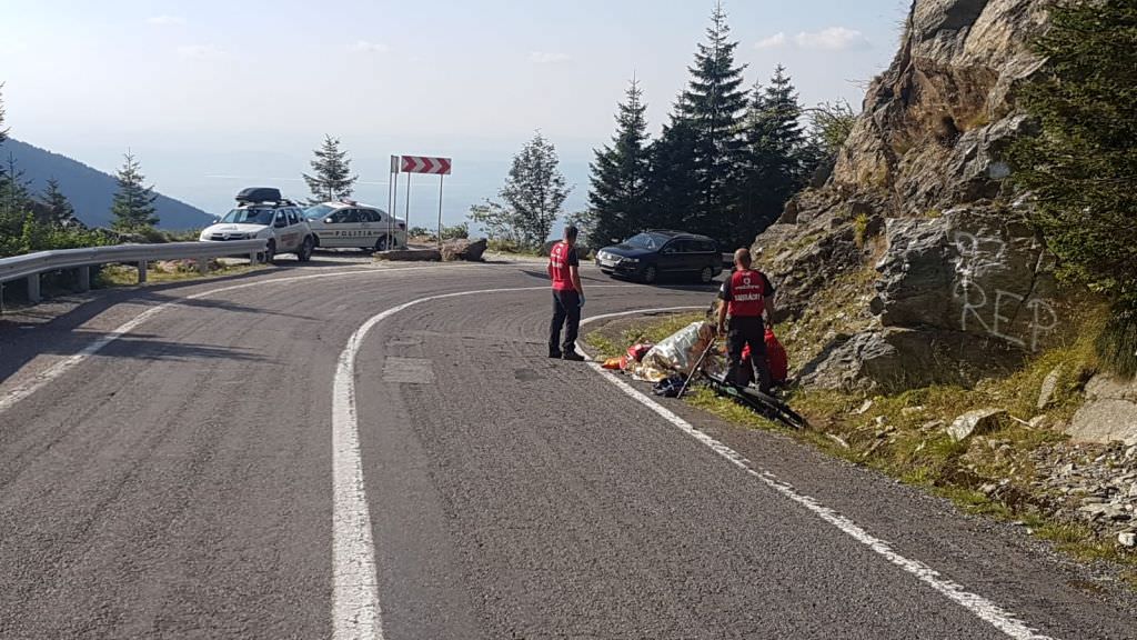 FOTO Biciclist rănit pe Transfăgărășan în aproapiere de Bâlea Cascadă