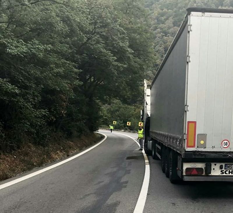 valea oltului blocată vineri dimineața de un tir