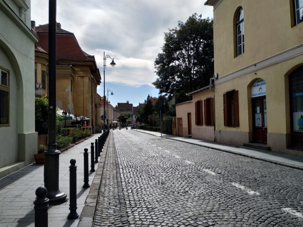 foto - sibiul ’’respiră’’ fără mașini. imagini unice cu centrul orașului fără autoturisme