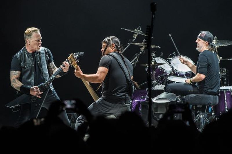 metallica susține un concert în românia. s-a ales orașul