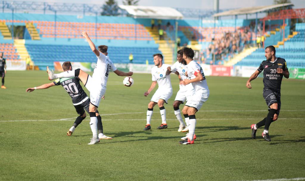 LIVE VIDEO FOTO - FC Hermannstadt vs. Gaz Metan: Lume puțină la meci. Scor final 0-1!