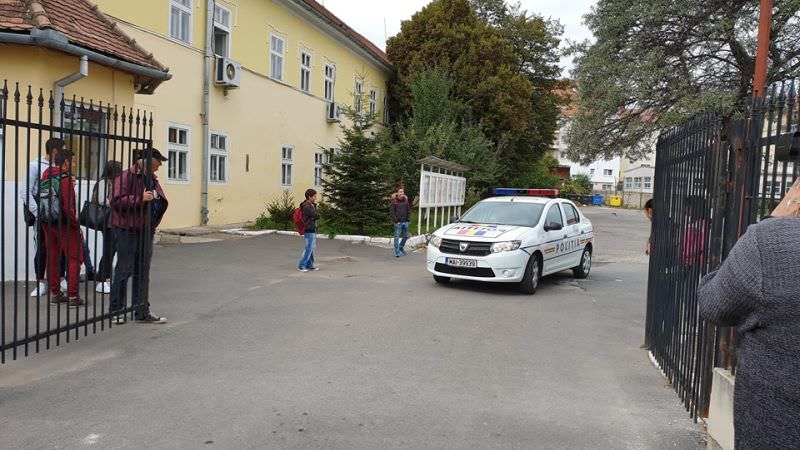 poliția a intrat pe fir în cazul scandalului de la liceul lia - poziția oficială