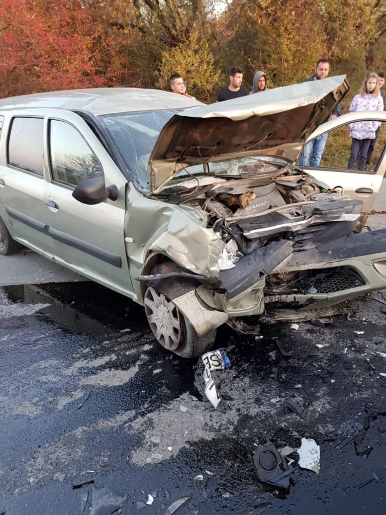 UPDATE FOTO Accident în Dealul Dăii - Trei mașini implicate și trei răniți