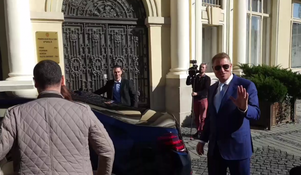 video - președintele iohannis la sibiu - a mers la biserică. ce zice de referendum