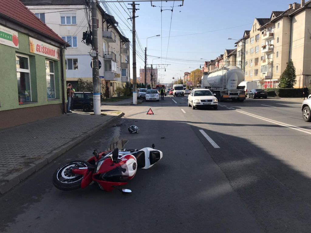 motociclist accidentat pe strada șaguna după o frână bruscă