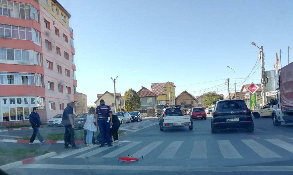 update foto - femeie lovită pe trecerea de pietoni pe ștefan cel mare