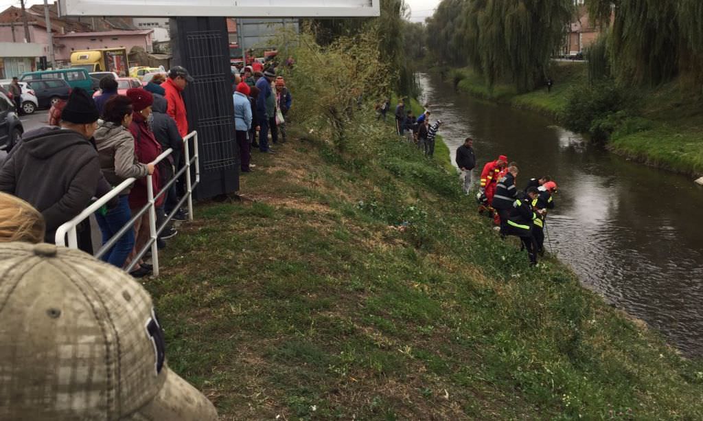 video foto bărbat căzut în râu lângă piața cibin. ce a vrut să facă