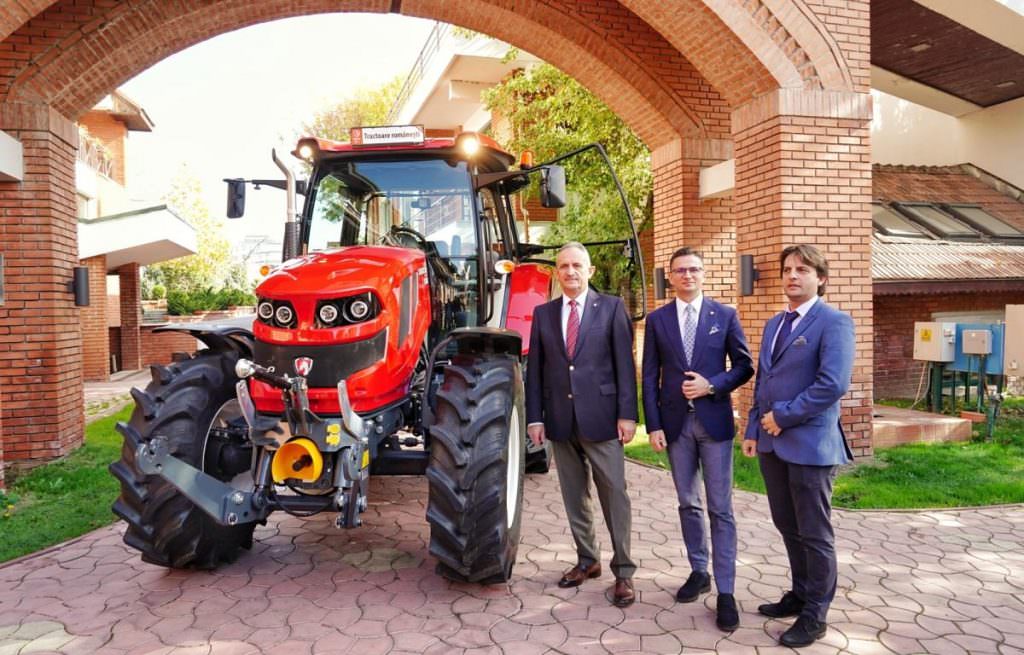 video foto s-a lansat primul tractor sută la sută românesc – este foarte performant