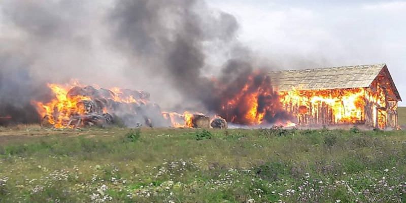 foto video incendiu în bungard. flăcări mari