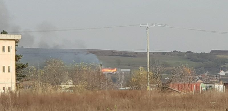 foto video incendiu în bungard. flăcări mari