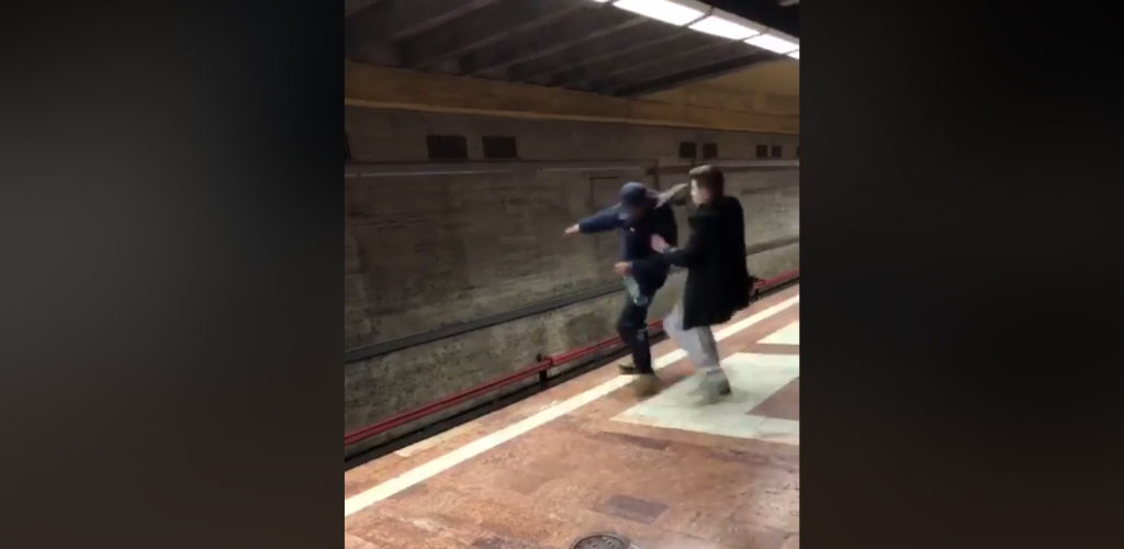 VIDEO - Tentativă de sinucidere dejucată în ultima clipă la metrou în București