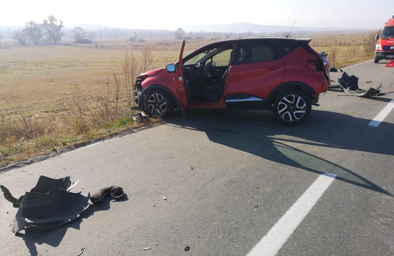 foto - accident grav la cornățel produs din cauza telefonului mobil