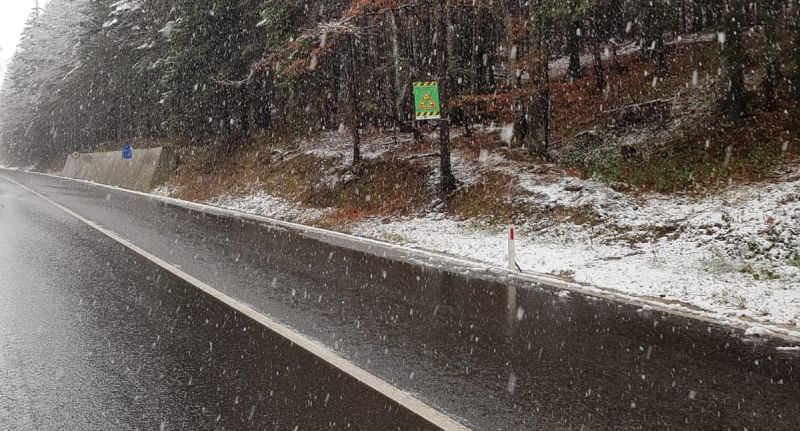 ninge la bâlea cascadă. starea drumurilor din județ