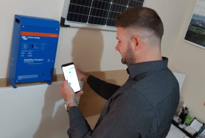 aveți sistem fotovoltaic? știți că îl puteți controla de oriunde din lume?