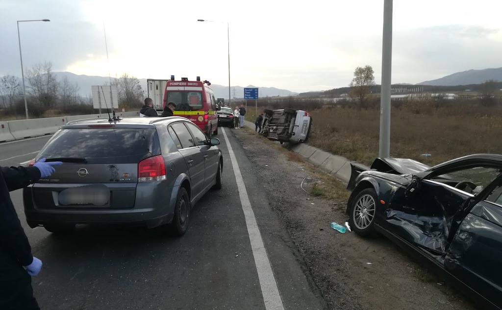 foto accident la mohu - cinci persoane rănite pe dn1