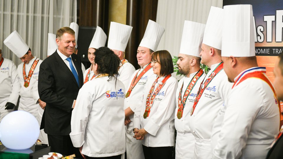 foto video klaus iohannis – sibiu, regiune gastronomică e un program pe gustul meu