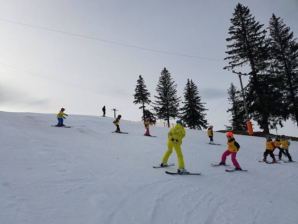 începe sezonul de schi - unde înveți să schiezi în zona sibiului - prețuri și ponturi