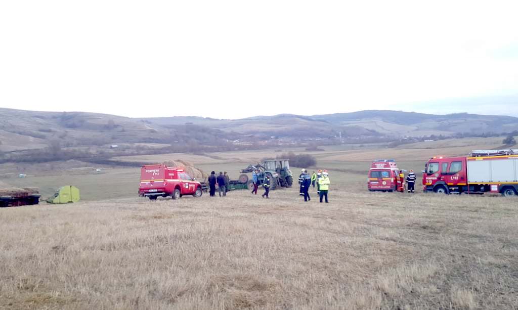 foto - bărbat ucis de un tractor răsturnat. a murit pe loc