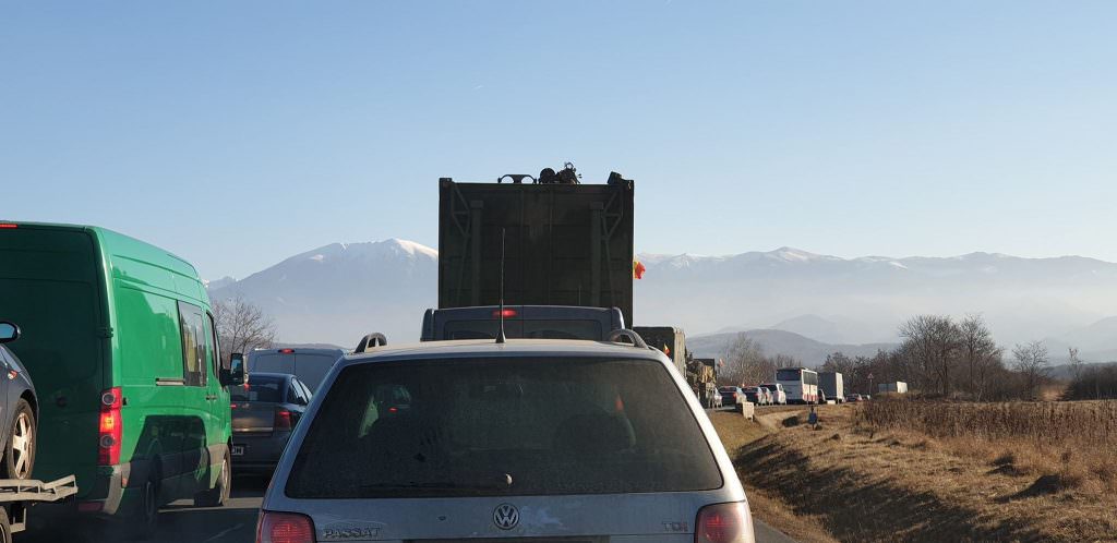 foto - trafic bară la bară între sibiu și vâlcea pe anumite sectoare de drum