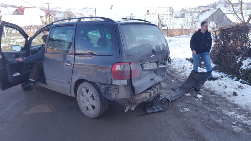 foto accident cu cinci victime la merghindeal. trafic blocat