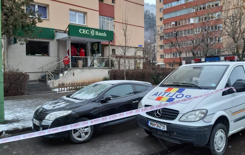 foto video - bancomat aruncat în aer la brașov - bubuitura a fost puternică