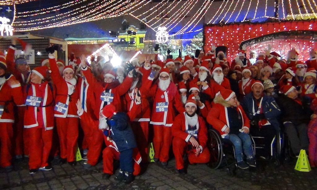 foto video marea moşmondeală – sau cum 150 de sibieni au fost moş crăciun