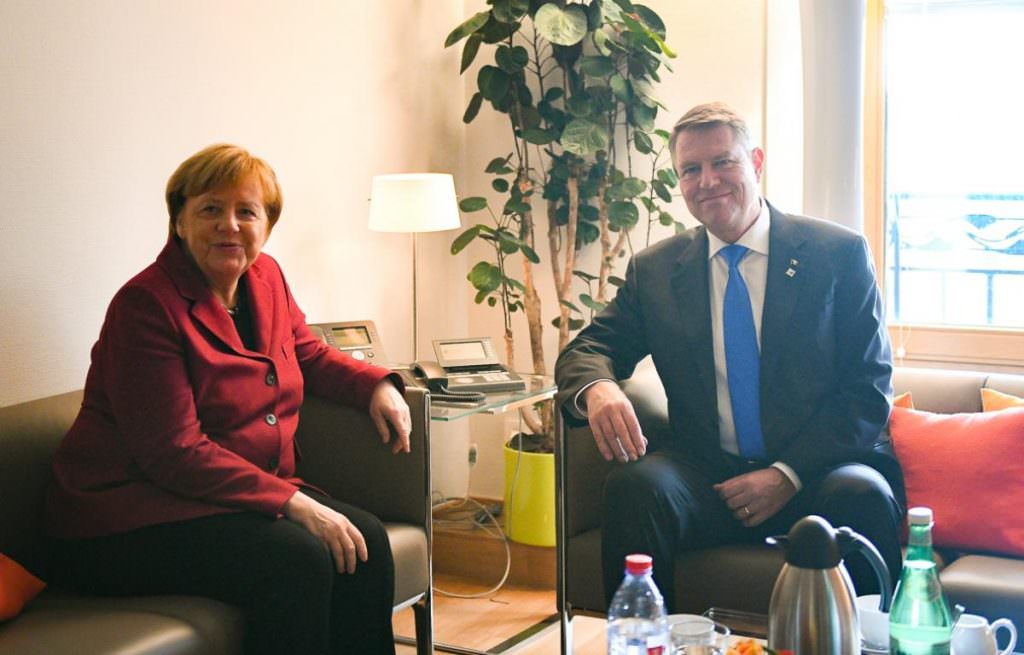 iohannis s-a întâlnit cu merkel la bruxelles - au discutat și despre sibiu