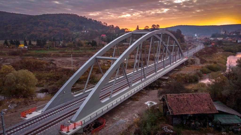 foto - cel mai lung tunel de cale ferată construit după 1989, gata de recepție – este în județul sibiu