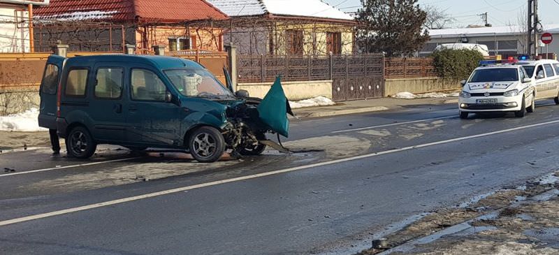 FOTO Accident cu trei mașini pe Calea Șurii Mici