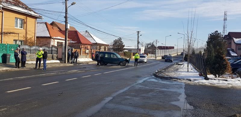 foto accident cu trei mașini pe calea șurii mici