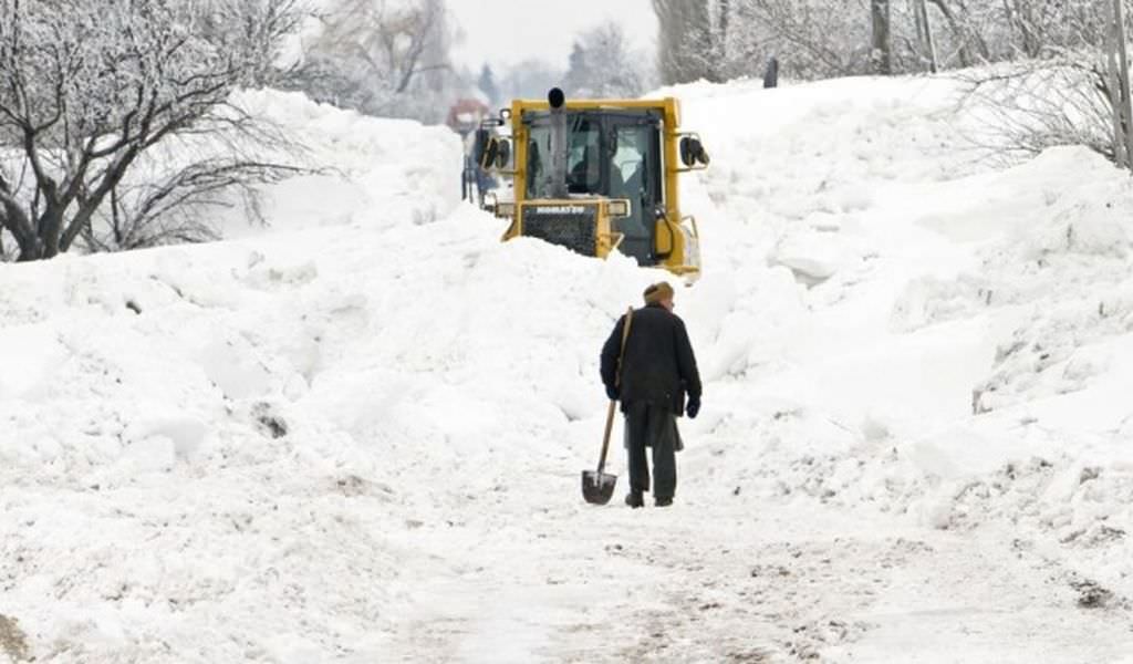 Vreme severă în Serbia - Cod roșu și portocaliu de ninsori