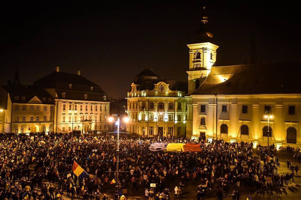 protest la sibiu în piața mare - sibienii chemați să participe