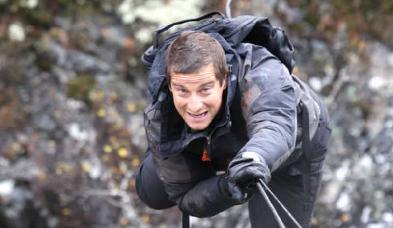 bear grylls, expertul în supraviețuire, în atenția autorităților bulgare pentru că a mâncat o broască