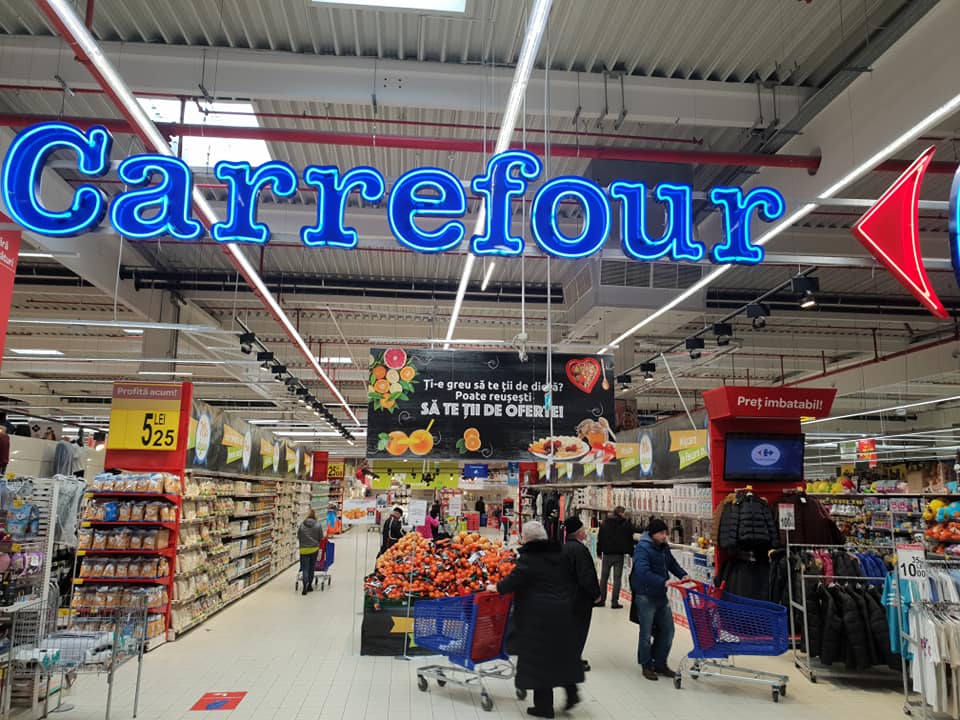 carrefour retrage de la rafturi un anumit tip de conservă cu șprot. conțin viermi